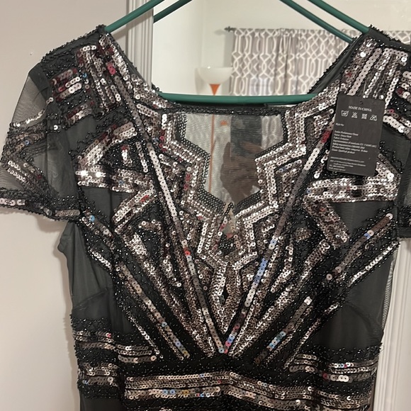 Sparkly Shimmer Dress - Picture 2 of 8